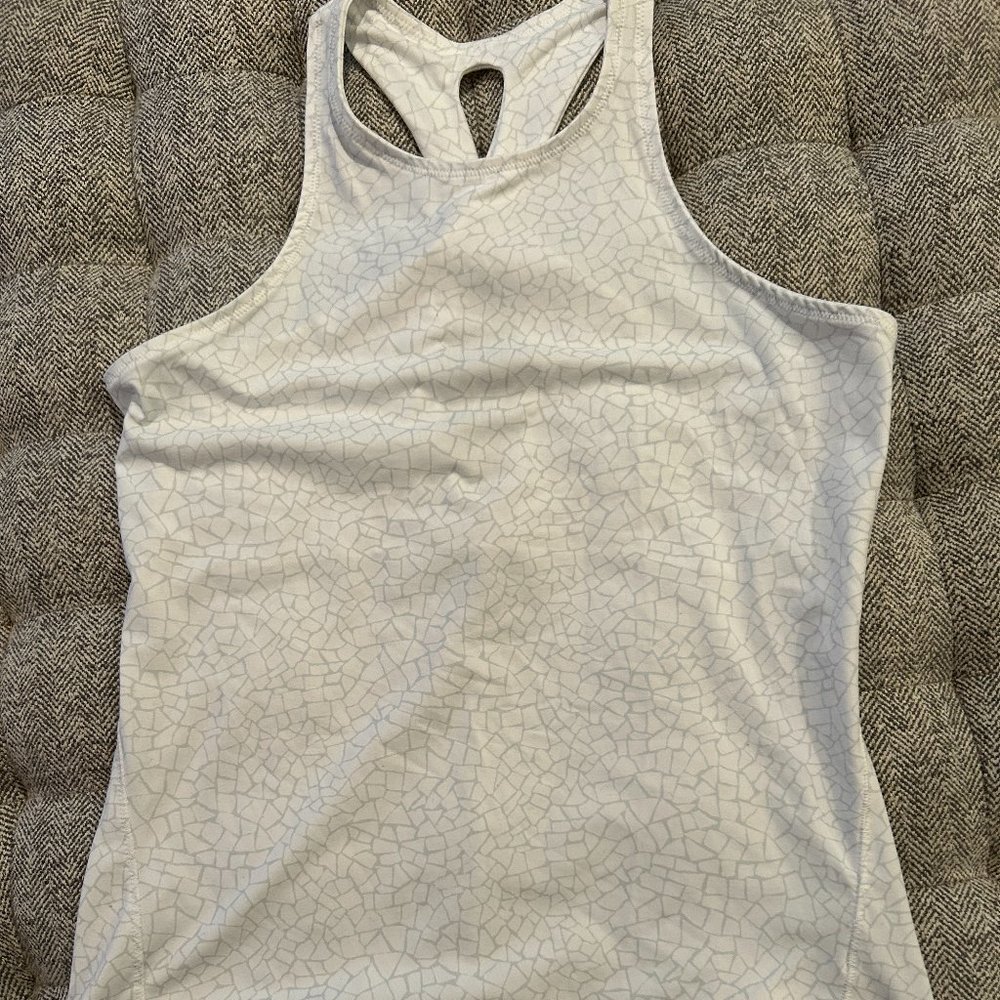Calia (Carrie Underwood) Tank top